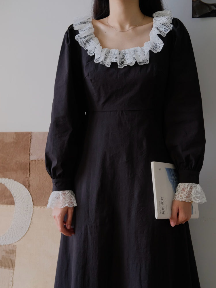 Black Pearl | Long sleeve lace dress