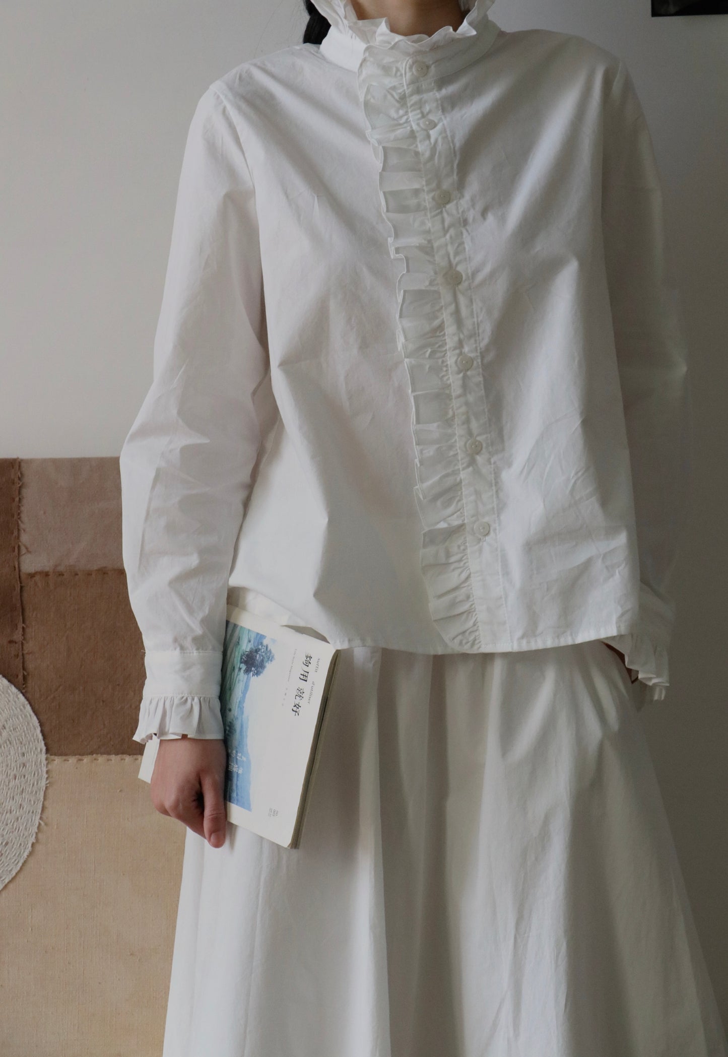 Pearl | white blouse